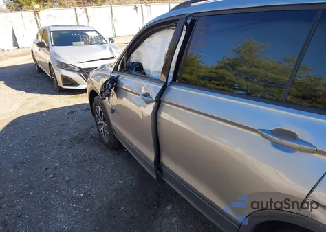 2021 Volkswagen Tiguan 2.0T S z USA, uszkodzony, nr VIN 3VV0B7AX9MM003904